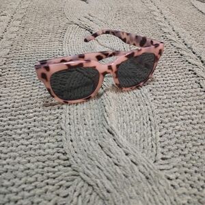 Nectar Chatham Beige Tortoise Square Sunglasses